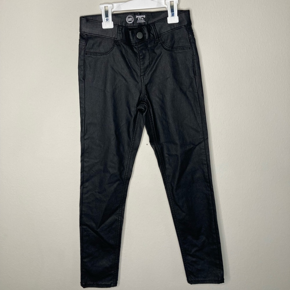 Wax pants